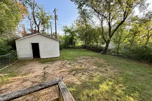 428 E Elm St, Denison, TX 75021 - Photo 18