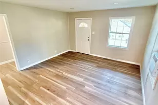 428 E Elm St, Denison, TX 75021 - Photo 2