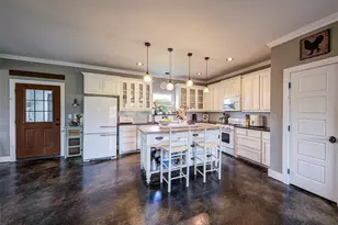 4983 Applegate Rd, Bowie, TX 76230 - Photo 10