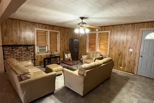 407 N Lane St, Decatur, TX 76234 - Photo 6