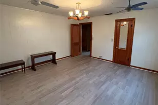 407 N Lane St, Decatur, TX 76234 - Photo 8