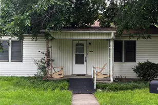 407 N Lane St, Decatur, TX 76234 - Photo 2