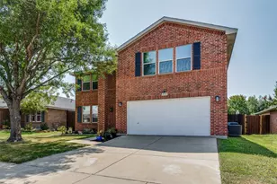 1920 Riverchase Ln, Fort Worth, TX 76247 - Photo 2