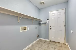 1920 Riverchase Ln, Fort Worth, TX 76247 - Photo 14