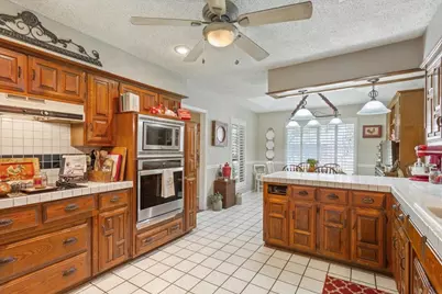 9914 Ramblewood Drive, Woodway, TX 76712 - Photo 16