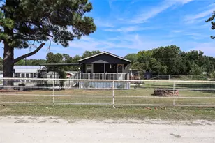 130 Firefly Dr, Springtown, TX 76082 - Photo 1