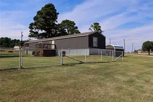 130 Firefly Dr, Springtown, TX 76082 - Photo 24