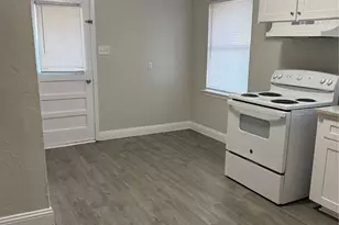 1909 Dorothy Dr, Grand Prairie, TX 75051 - Photo 6