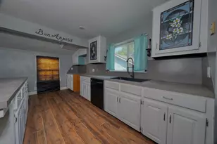 2071 W Point Tap Rd, Palestine, TX 75803 - Photo 8