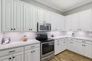 8133 Pecan Ridge Dr, North Richland Hills, TX 76182 - Photo 16