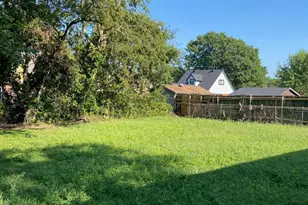 621 Hillside Dr, Sherman, TX 75090 - Photo 14