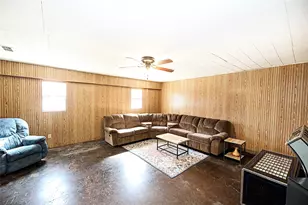 220 Tanglewood St, Bowie, TX 76230 - Photo 20