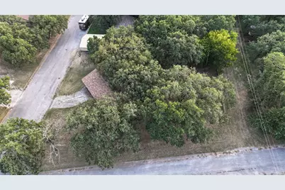 220 Tanglewood Street, Bowie, TX 76230 - Photo 36