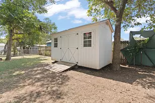 805 Marengo St, Cleburne, TX 76033 - Photo 24