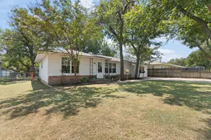 805 Marengo St, Cleburne, TX 76033 - Photo 2