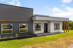 3501 Sleepy Water Rd, Granbury, TX 76048 - Photo 2