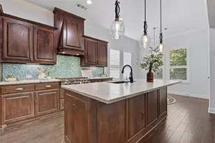 245 Prairie Oak Ct, Burleson, TX 76028 - Photo 6