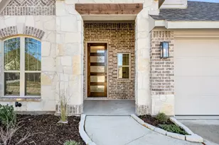 324 Bowrider Ln, Granbury, TX 76049 - Photo 4