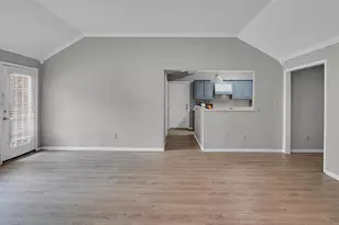 2618 S 2nd St, Waco, TX 76706 - Photo 8