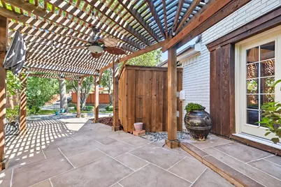 7632 Tallow Drive, Irving, TX 75063 - Photo 38