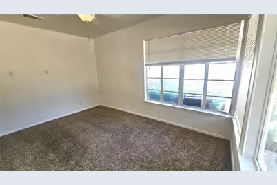 2621 N Locust Street, Denton, TX 76209 - Photo 8