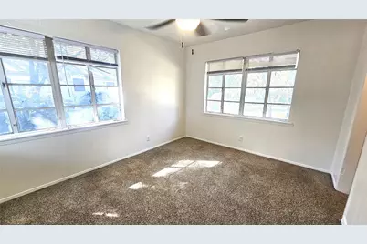 2621 N Locust Street, Denton, TX 76209 - Photo 20