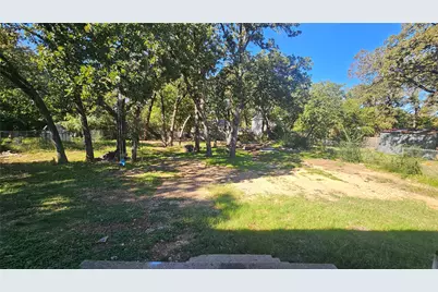 2621 N Locust Street, Denton, TX 76209 - Photo 22