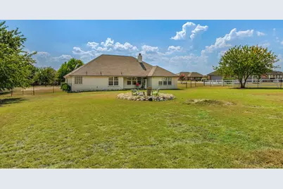 1306 Prairie Point Drive, Rhome, TX 76078 - Photo 6
