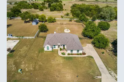 1306 Prairie Point Drive, Rhome, TX 76078 - Photo 4