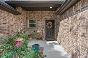 204 W 5th St, Springtown, TX 76082 - Photo 6