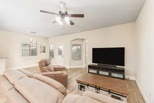 627 Redwood Dr, Greenville, TX 75402 - Photo 16