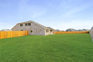 1552 Laurel Ave, Aubrey, TX 76227 - Photo 38