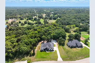 2021 Shady Creek Crossing, Azle, TX 76020 - Photo 4