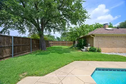 900 E Berkeley Drive, Richardson, TX 75081 - Photo 2
