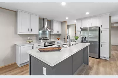 1121 Pawnee Trail, Granbury, TX 76048 - Photo 2