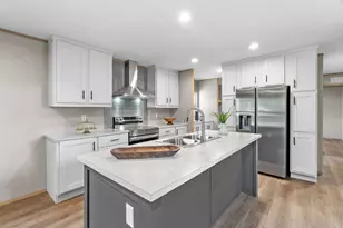 1121 Pawnee Trail, Granbury, TX 76048 - Photo 2