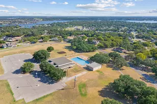 1121 Pawnee Trail, Granbury, TX 76048 - Photo 30