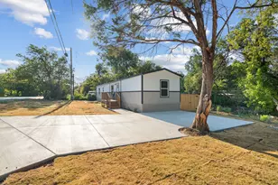 1121 Pawnee Trail, Granbury, TX 76048 - Photo 34