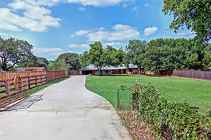 3615 Fritz Ln, Corinth, TX 76208 - Photo 2