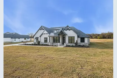 189 Rio Rancho Drive, Decatur, TX 76234 - Photo 1