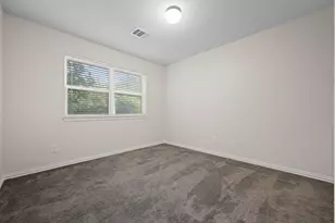 806 S Colonial Dr, Cleburne, TX 76033 - Photo 22