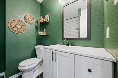 806 S Colonial Drive, Cleburne, TX 76033 - Photo 28