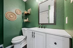 806 S Colonial Dr, Cleburne, TX 76033 - Photo 28