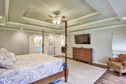 2208 Waters Edge Drive, Granbury, TX 76048 - Photo 16