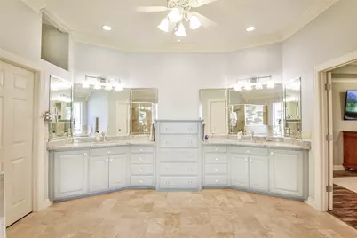 2208 Waters Edge Drive, Granbury, TX 76048 - Photo 18