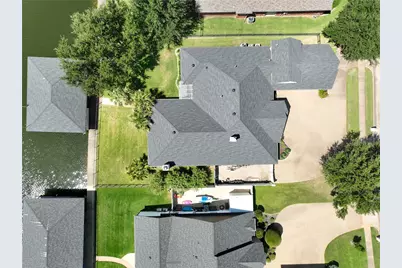 2208 Waters Edge Drive, Granbury, TX 76048 - Photo 40