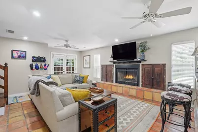 3817 Clarke Avenue, Fort Worth, TX 76107 - Photo 16