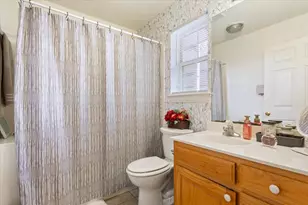 905 Black Diamond Cir, Hewitt, TX 76643 - Photo 18