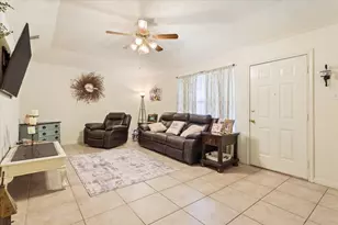 905 Black Diamond Cir, Hewitt, TX 76643 - Photo 8