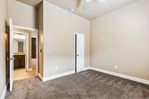 413 Henderson St, Bonham, TX 75418 - Photo 16